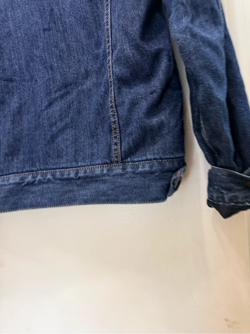 Vintage GAP Denim Sherpa-Lined Jacket in Dark Blue and Cream! EUC